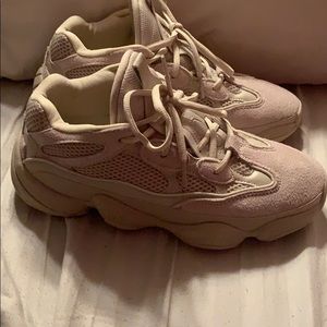 Chunky sneakers
